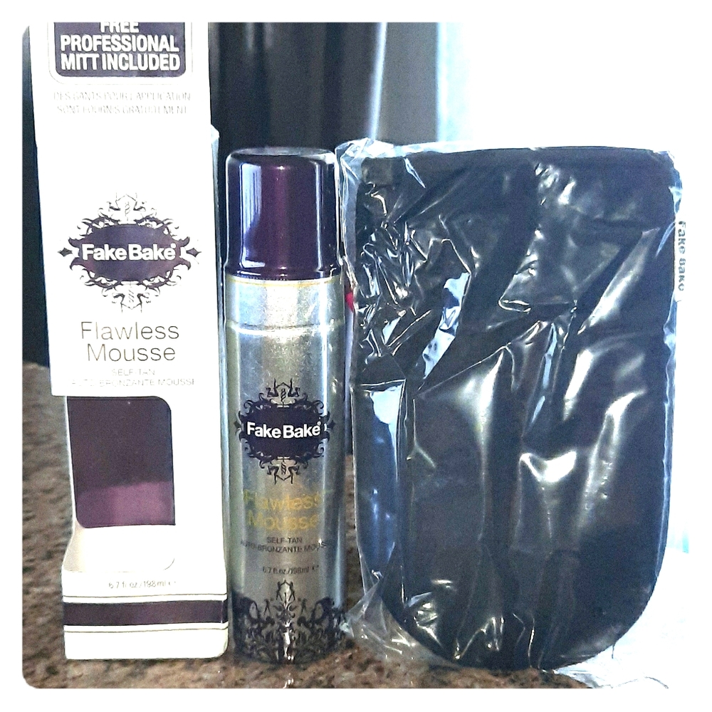 Fake Bake Flawless Mousse with application Mitt